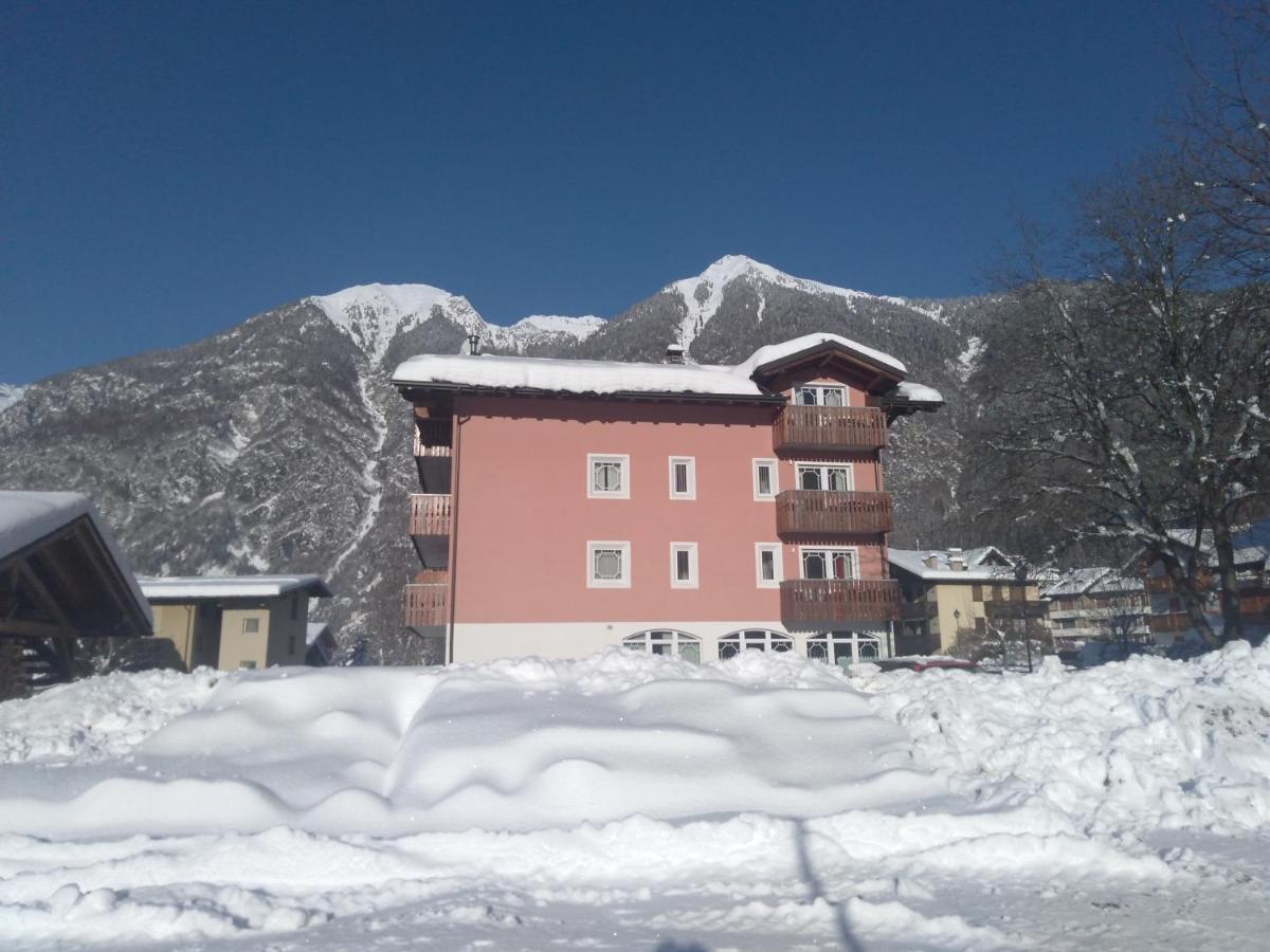 Hotel Garni Al Nardis كاريسولو المظهر الخارجي الصورة